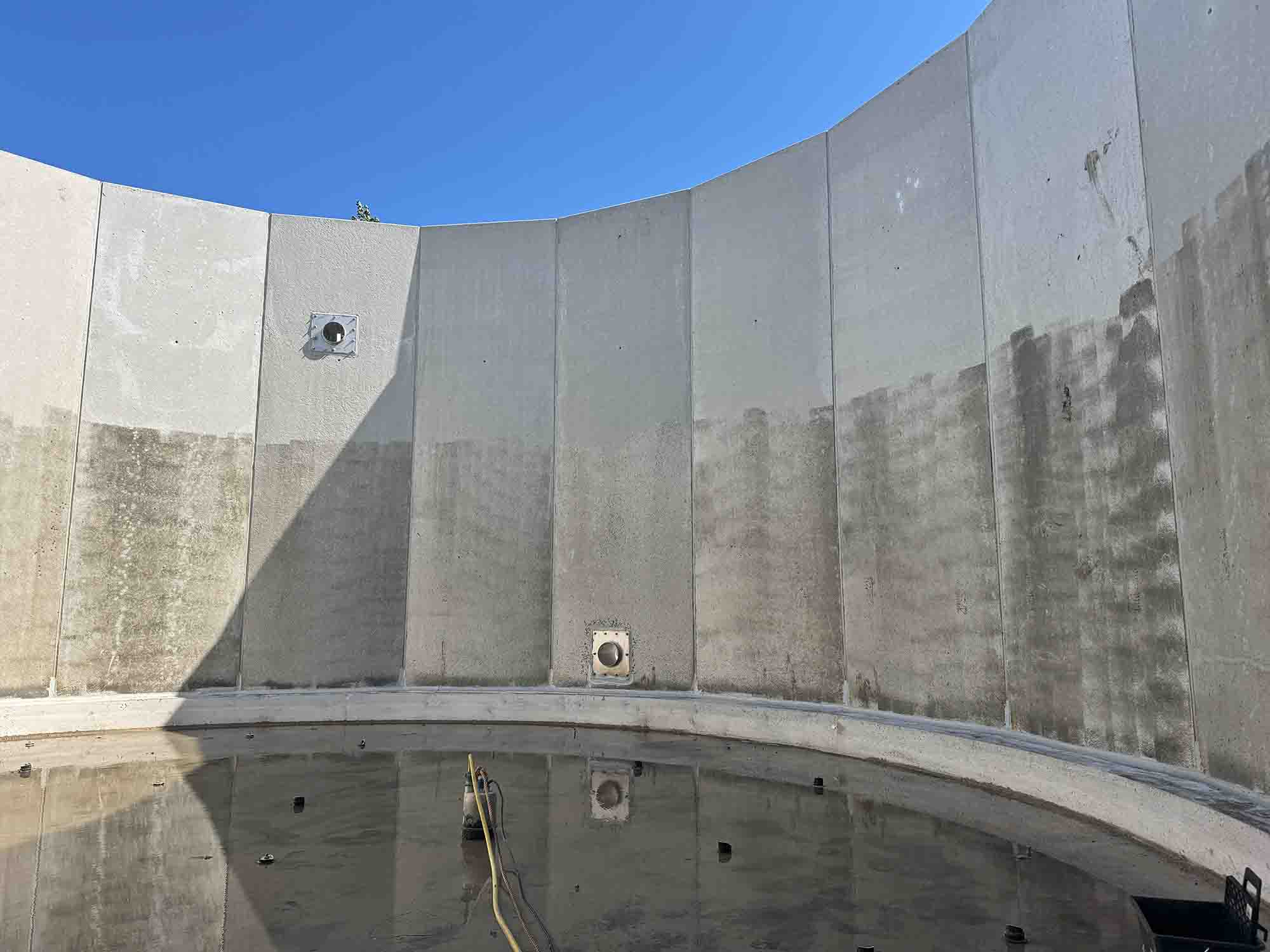 Betonnen waterbassin in Assendelft waterdicht gecoat