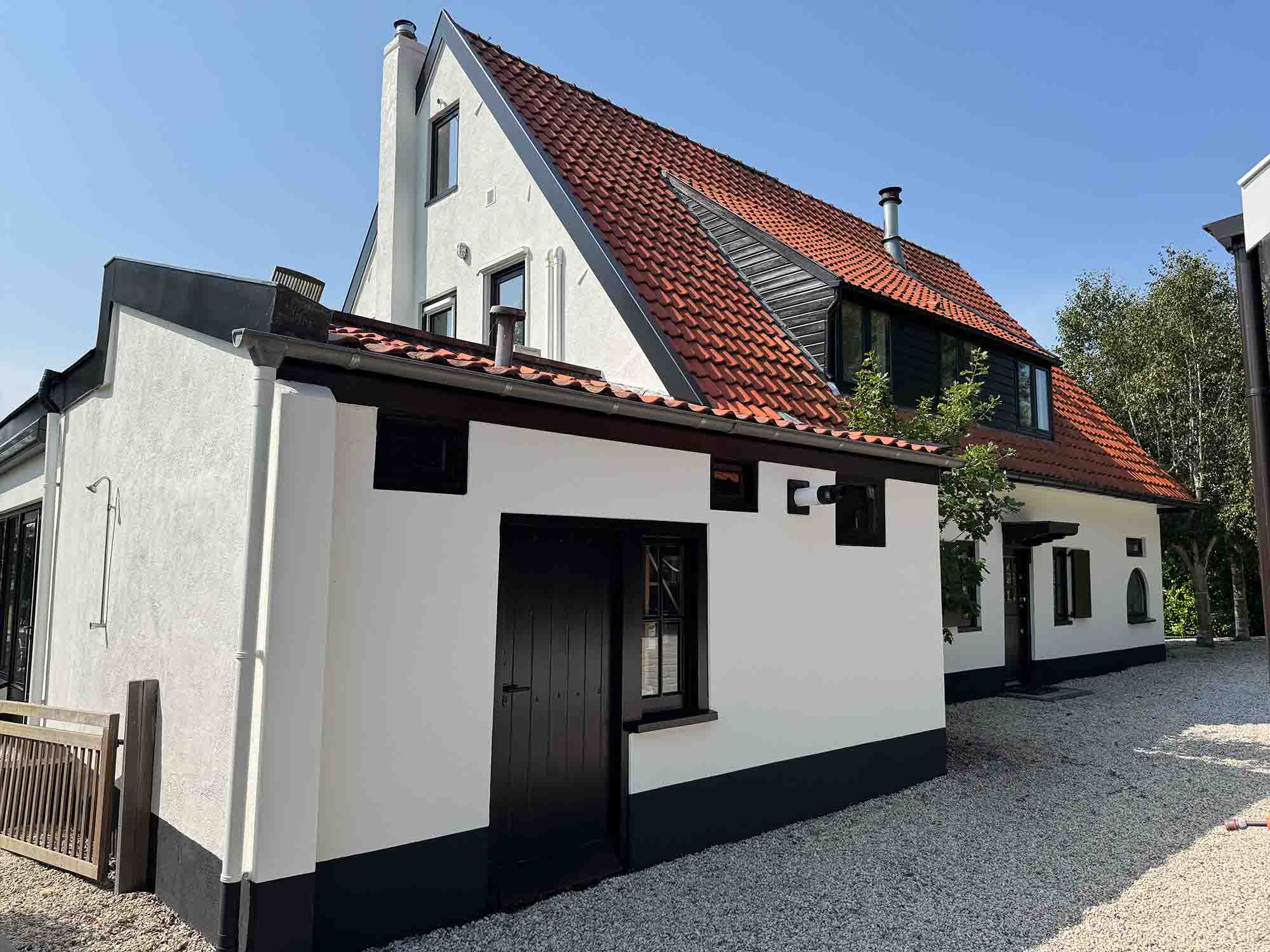 Gevel gespoten en buitenschilderwerk woonhuis in Breukeleveen