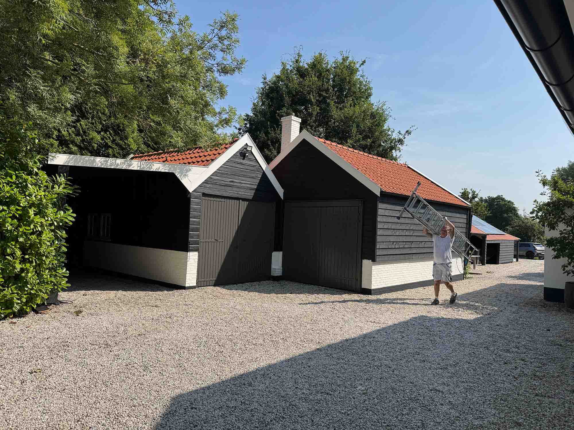 Gevel gespoten en buitenschilderwerk woonhuis in Breukeleveen