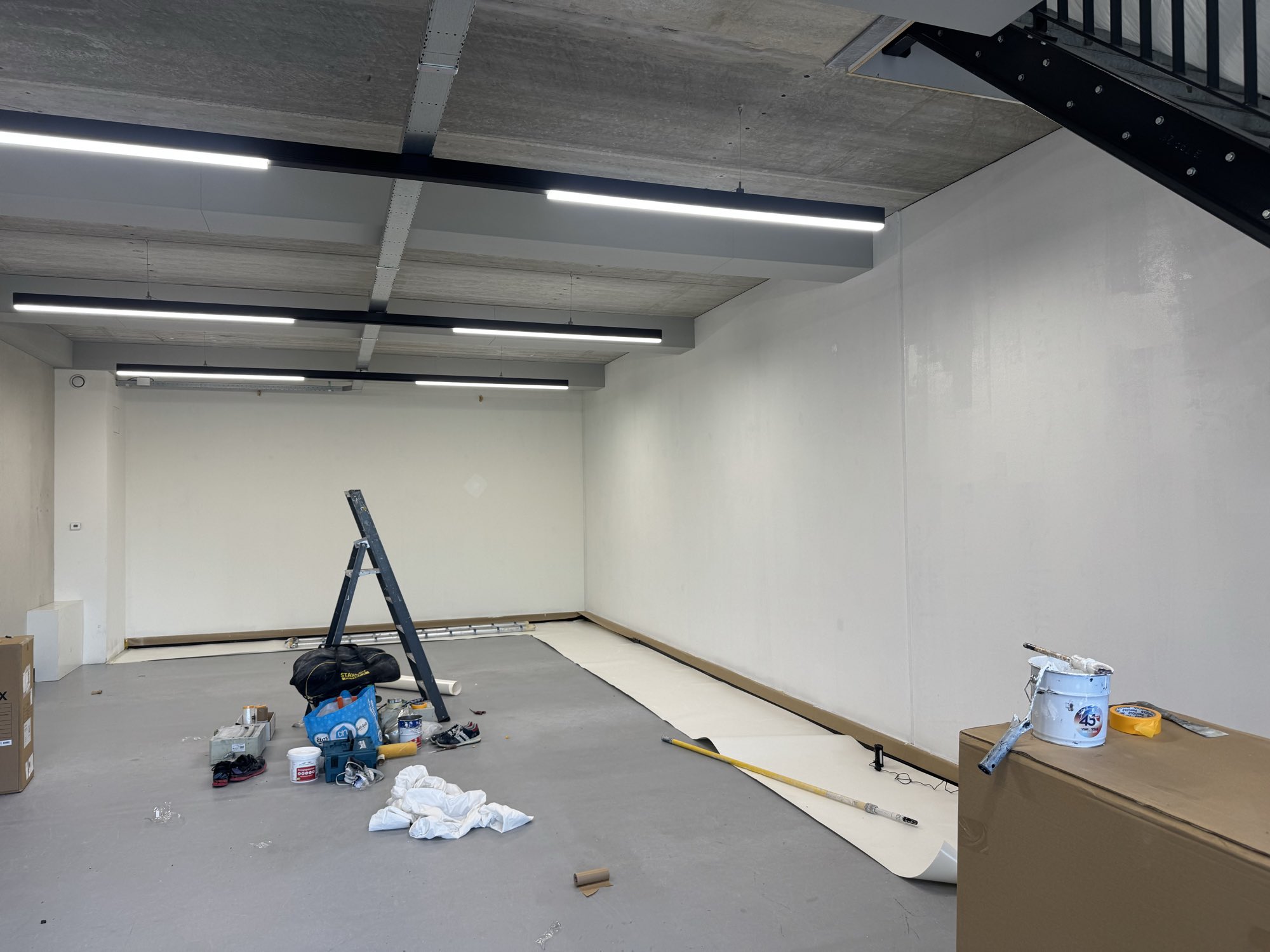 Wanden, plafonds en vloercoating in boutique Olivia & Kate in Haarlem